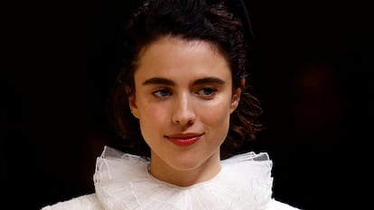 Margaret Qualley presents a creation by designer Virginie Viard as part of her Haute Couture Spring-Summer 2024 collection show for fashion house Chanel in Paris, France, January 23, 2024. REUTERS/Sarah Meyssonnier
