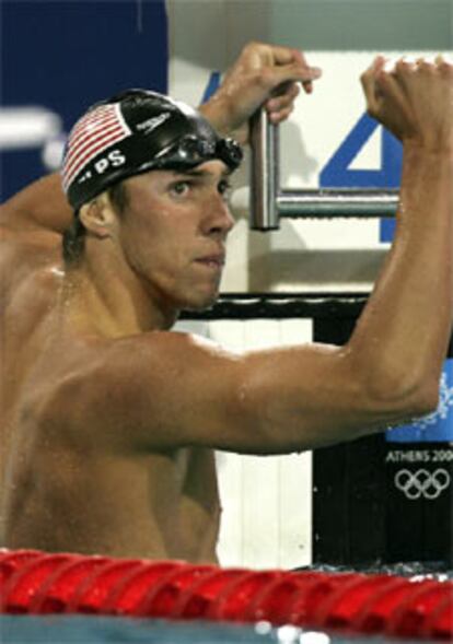 Michael Phelps celebra su victoria en 200 estilos, su cuarto oro.