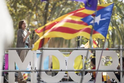 Speaker of the Catalan parliament, Carme Forcadell, during a protest at the regional High Court after arrests were made of those preparing the illegal referendum.