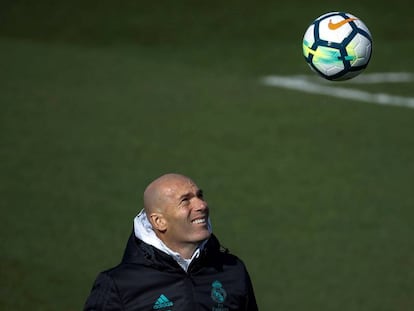 Zidane durante el entrenamiento del martes. 