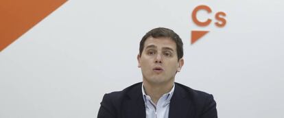 Rivera preside la reunión del comité permanente de Ciudadanos.
 