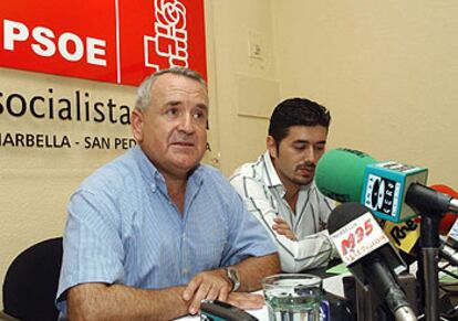 Los dos concejales que retiraron su apoyo a la moción de censura, Silvestre Puertas (izquierda) y Diego Lara.