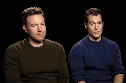 Esta es la imagen original del famoso "Ben Affleck triste". Él y el también actor Henry Cavill durante una entrevista para promocionar la película 'Batman v Superman: El amanecer de la justicia' (2016).