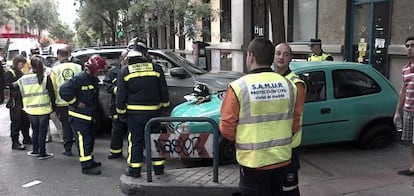 Polic&iacute;a, Samur y bomberos, en el lugar del accidente.