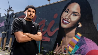 Edwin Sánchez, a young Chicano resident in Los Angeles (California). 