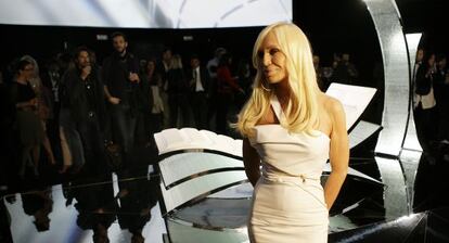 La dise&ntilde;adora italiana Donatella Versace.
