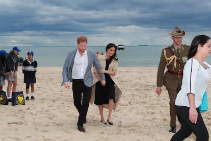 Los duques de Sussex, en un playa de Melbourne.
