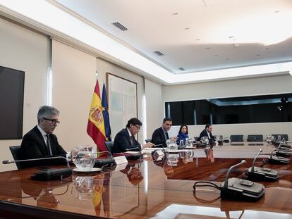 Videoconferencia de Pedro Sánchez con los presidentes de las comunidades autónomas.