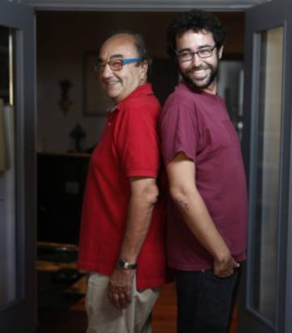 Manuel Guedán, con su hijo Manu, en Madrid.