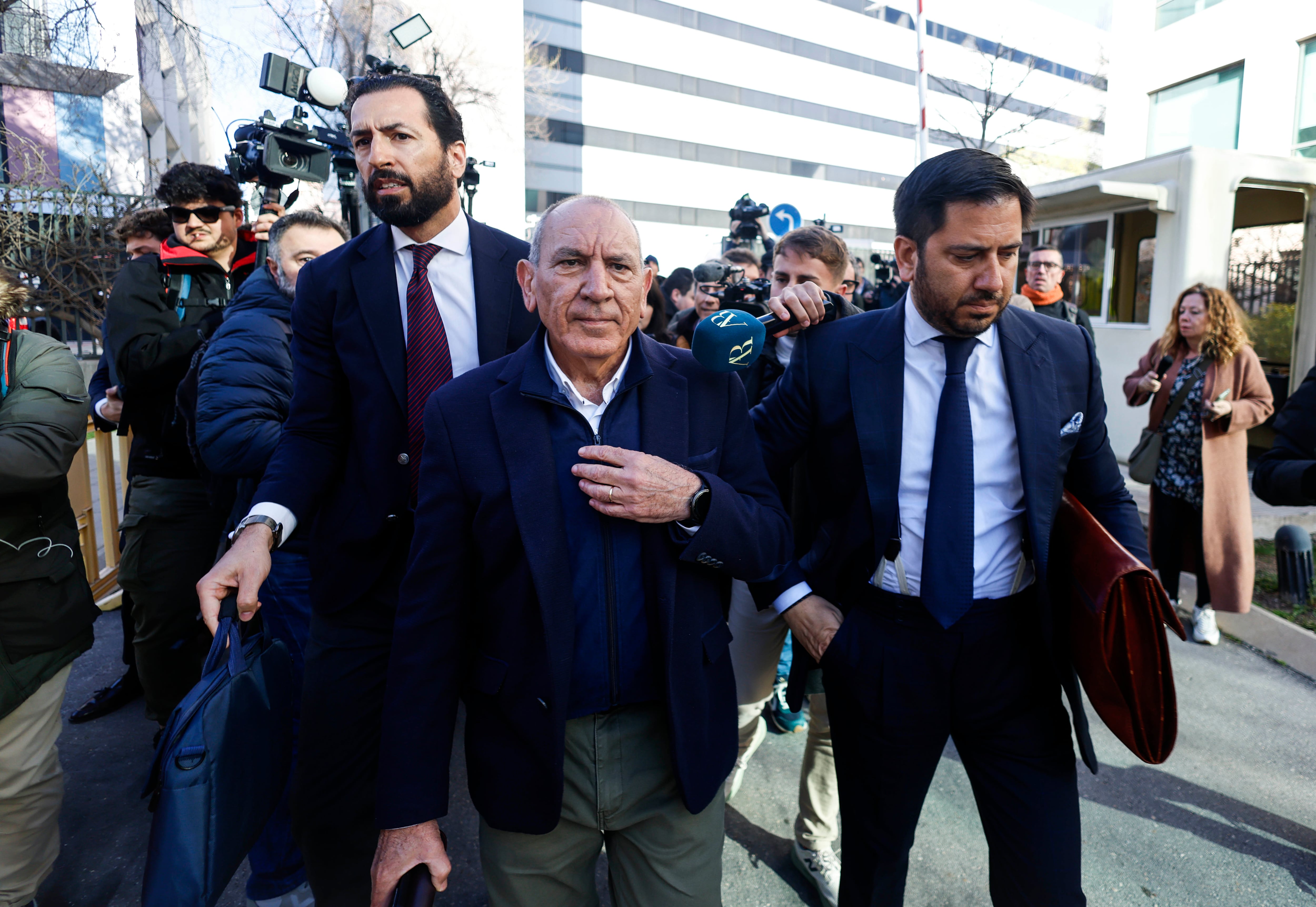 José Ángel González a su salida del juzgado, este martes. 