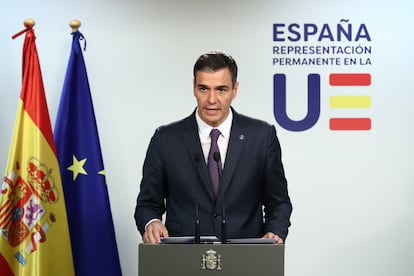 Pedro Sánchez, el 27 de octubre en una rueda de prensa en Bruselas tras participar en la reunión del Consejo Europeo, en una imagen difundida por La Moncloa.