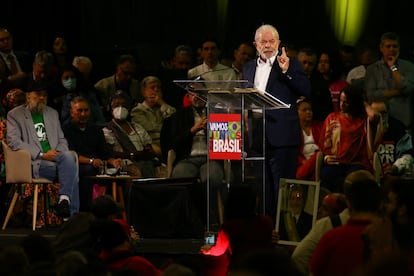 El expresidente Lula da Silva, durante su discurso en la evento electoral de este sábado en São Paulo.