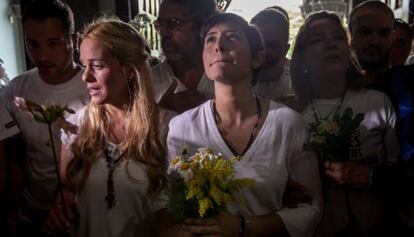 Lilian Tintori, dona de López, amb Patricia de Ceballos.