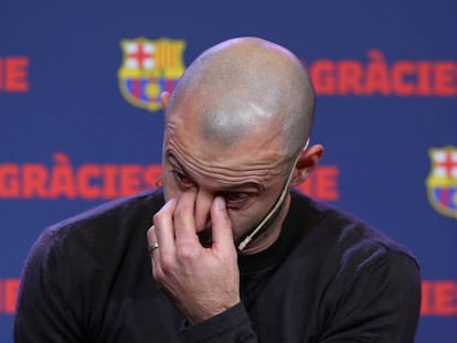 Mascherano amb llàgrimes als ulls durant el seu comiat.