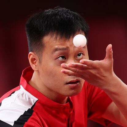 Tokyo 2020 Olympics - Table Tennis - Men's Singles - Round 2 - Tokyo Metropolitan Gymnasium - Tokyo, Japan - July 26, 2021. Yang Wang of Slovakia in action against David Powell of Australia REUTERS/Luisa Gonzalez