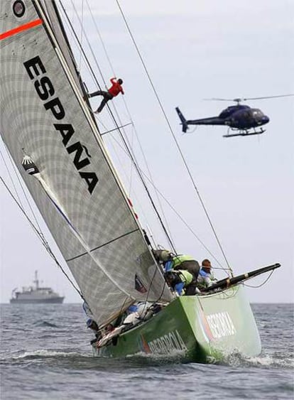 La embarcación española durante la regata