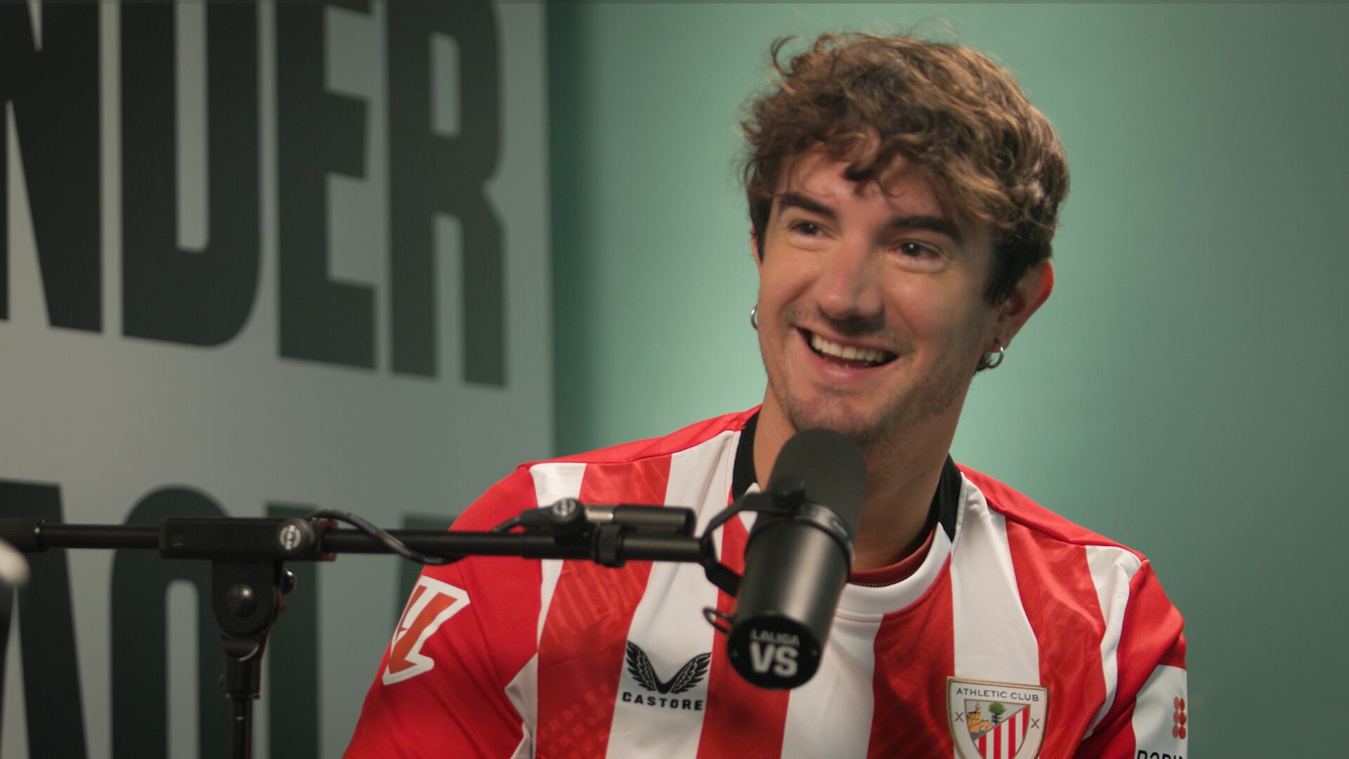 El actor Lander Otaola, que ha participado en éxitos como 'Patria' o 'Detective Touré', fue de niño canterano del Athletic Club.