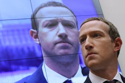 Mark Zuckerberg, CEO de Facebook y uno de los hombres más ricos e influyentes del mundo, durante una comparecencia ante el Congreso de Estados Unidos en octubre de 2019.