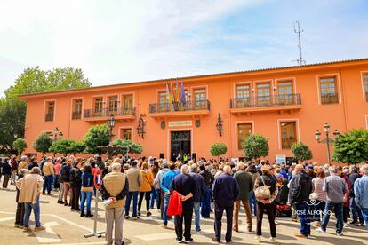 Protesta vecinal en Requena, en una imagen cedida por los vecinos.
