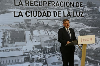 Ximo Puig, este martes, en la Ciudad de la Luz de Alicante.