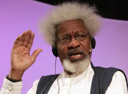 Wole Soyinka en un momento de su intervención de ayer en Segovia.