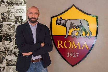 Monchi, en su presentación con la Roma.
