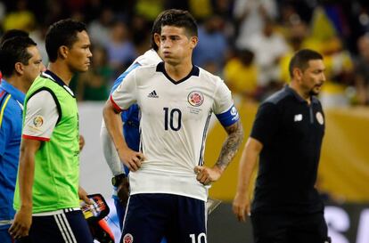 James se lamenta tras la derrota. 