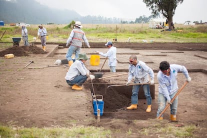 Un grupo de especialista busca vestigios de la civilizaci&oacute;n muisca a las afueras de Bogot&aacute;, Colombia.