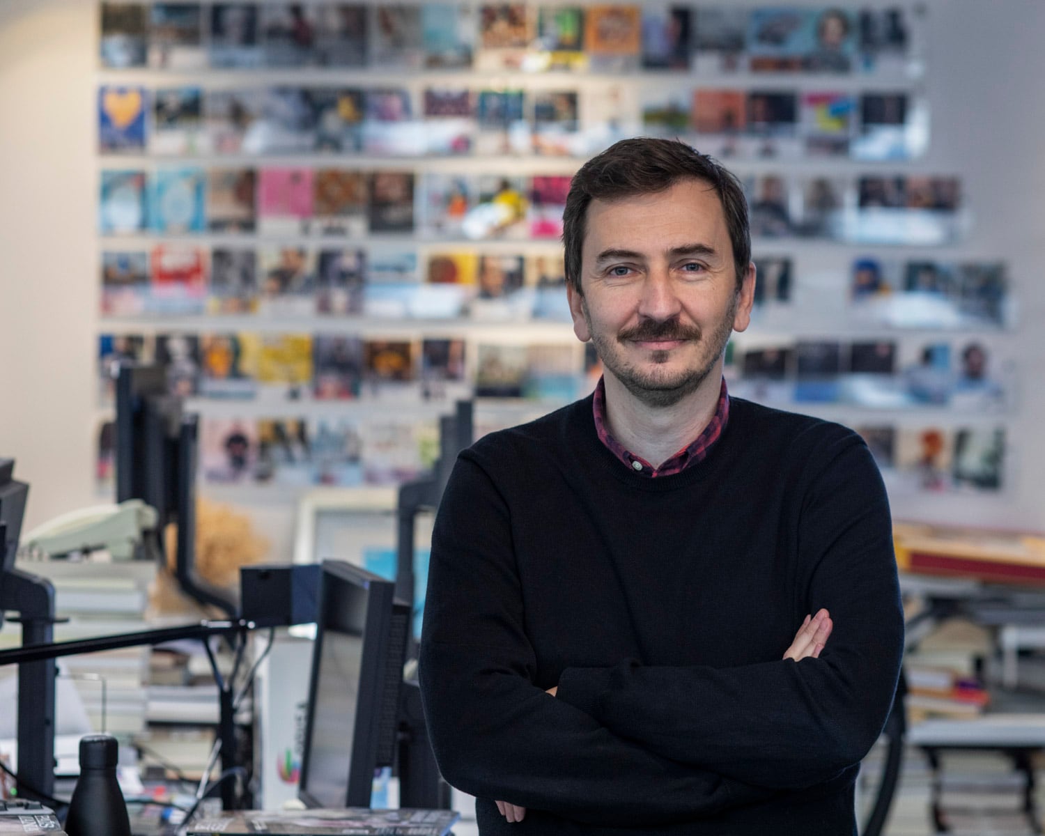 El director de Arte de EL PAÍS, Diego Areso, en la redacción del diario.