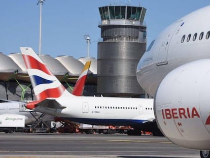 Aviones de Iberia y British Airways, ambas del grupo de aerolíneas IAG.