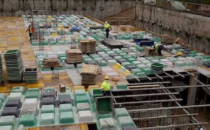 Obras de construcción de un edificio de viviendas en Madrid, el pasado 13 de abril.