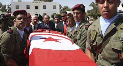 Homenaje a los ocho militares asesiandos el 29 de julio.