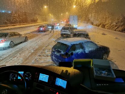 Imagen de la carretera desde el autobús de Alsa procedente de Granada.