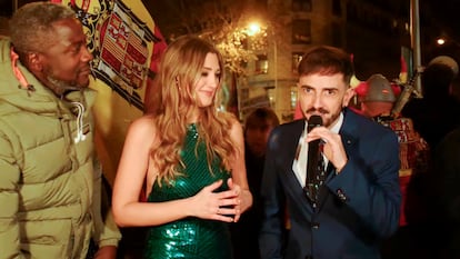 Bertrand Ndongo, María Durán y el 'youtuber' Isaac Parejo, durante la retransmisión de Nochevieja en Youtube.