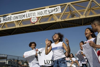 Colegas de Marcos Vinícius se manifestam nesta quinta, na Maré.