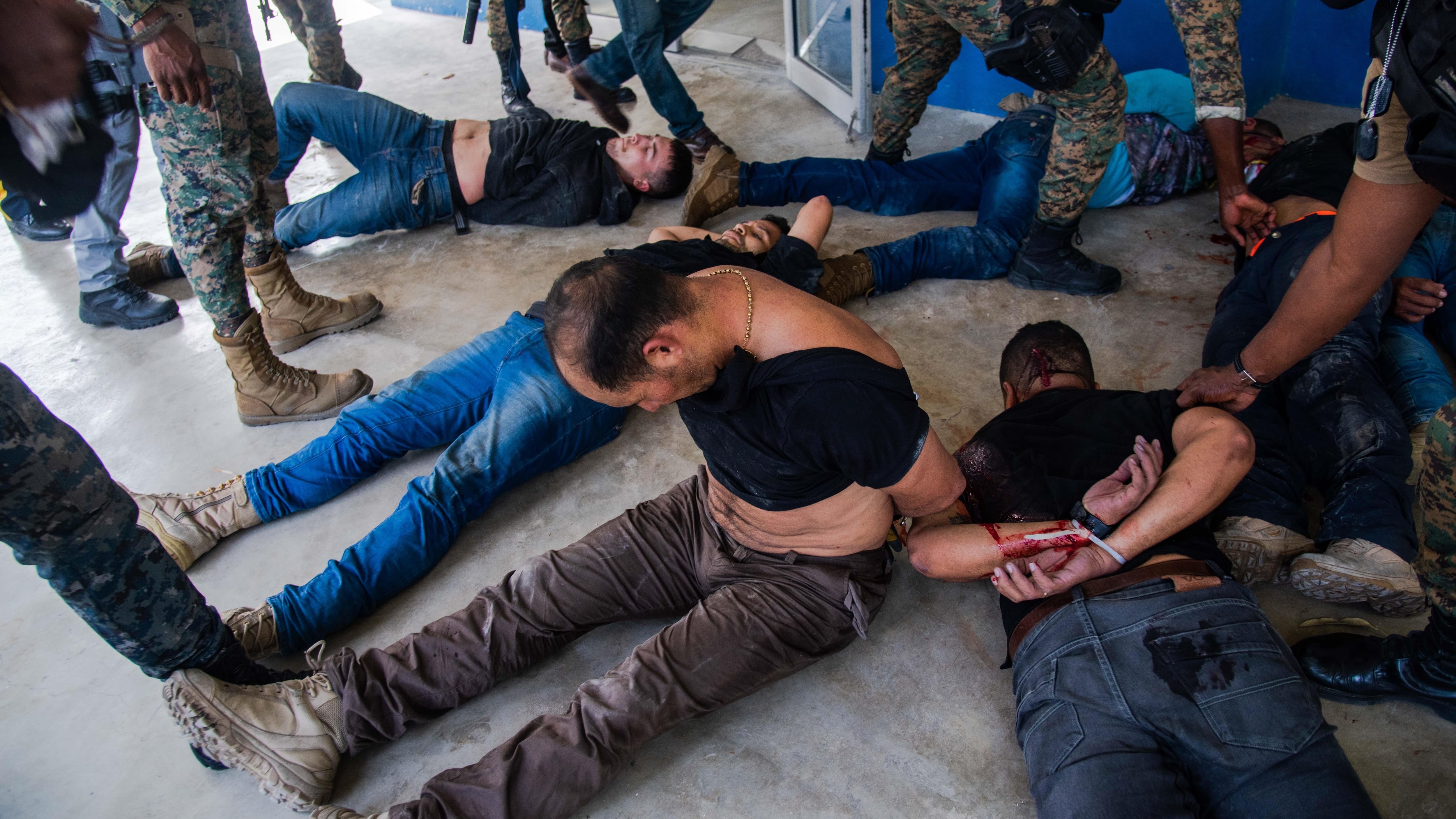 De mercenarios en Haití a “héroes en dificultades”