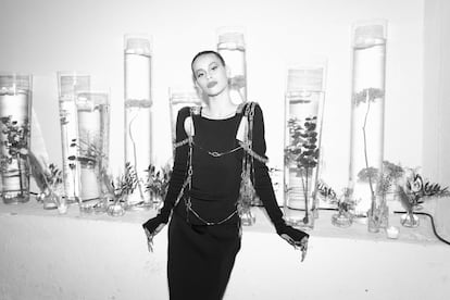 Milena Smit, Premio Actriz ICON 2021, vestida de Givenchy.