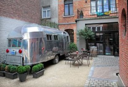 'Glamping' en uan caravana de los años 50 en el Vintage Hotel, en Bruselas.