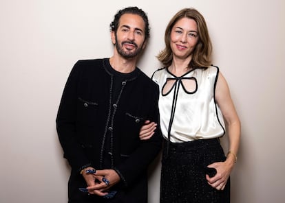 Marc Jacobs, izquierda, y Sofia Coppola posan para un retrato fotográfico de la película 'Marc by Sofia' durante la 82ª edición del Festival de Cine de Venecia, el martes 2 de septiembre de 2025.