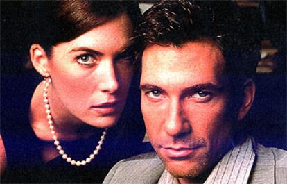 Lara Flynn Boyle y Dylan McDermott, protagonistas de <i>El abogado.</i>