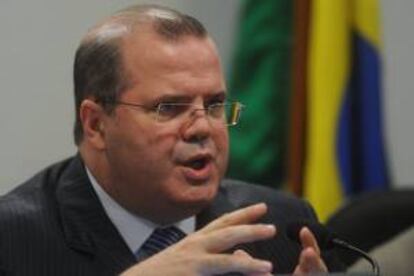 Fotografa tomada en junio de 2012 en la que se registr a  presidente del Banco Central de Brasil, Alexandre Tombini, quien admiti su "preocupacin" con la inflacin, que el Gobierno calcula que cerrar este a?o en torno al 5,5 por ciento. EFE/Archivo