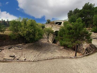 Cementerio de Igualada (Barcelona), proyectado por Enric Miralles y Carme Pinós.