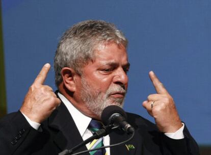 El presidente de Brasil, Luiz Inácio Lula da Silva, afirma en una entrevista con el diario <i>Folha de São Paulo</i> que está acostumbrado a las variaciones en las encuestas, que "son como tomarse la presión arterial".