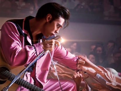 Austin Butler, caracterizado como Elvis Presley en la película 'Elvis' de Baz Luhrmann.