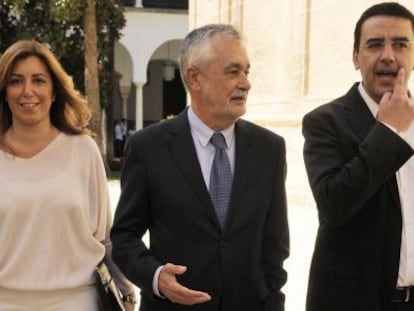 Susana D&iacute;az, Jos&eacute; Antonio Gri&ntilde;&aacute;n y Mario Jim&eacute;nez, el pasado junio.