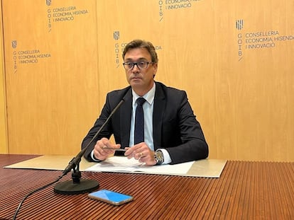 El vicepresidente del Govern, Antoni Costa, en la rueda de prensa de este lunes donde ha dado explicaciones sobre el nombramiento del exgerente del Ibetec.