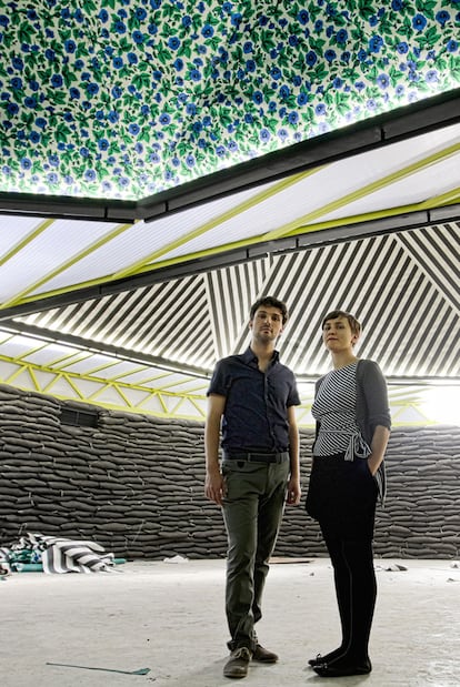 Víctor Navarro y María Langarita en su obra de Matadero.