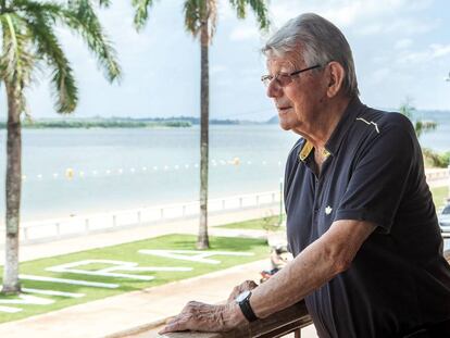 Dom Erwin Kräutler observa o rio Xingu, na última segunda-feira.