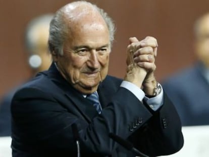 El expresidente de la FIFA, Sepp Blatter, tras su reelecci&oacute;n el 29 de mayo. 