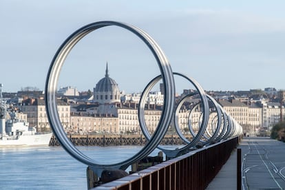 'Les Anneaux', de Daniel Buren.